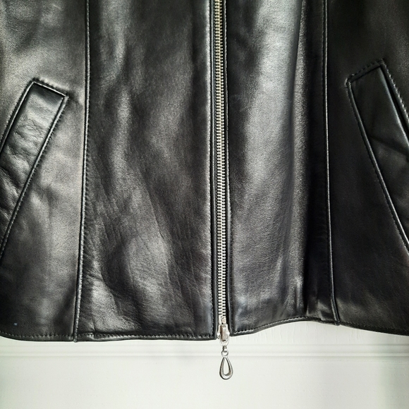 Woman Black Leather Jacket, Size M - Picture 2 of 9